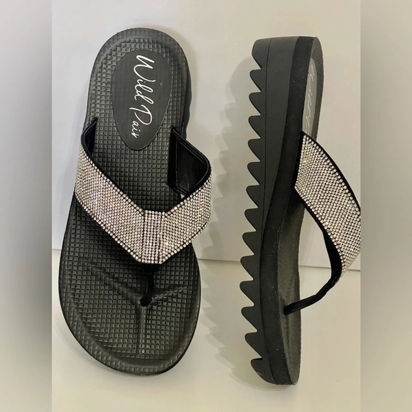 WILD PAIR Thong Wedge Sandals flip flops bling black size 7.5 - Picture 2 of 9